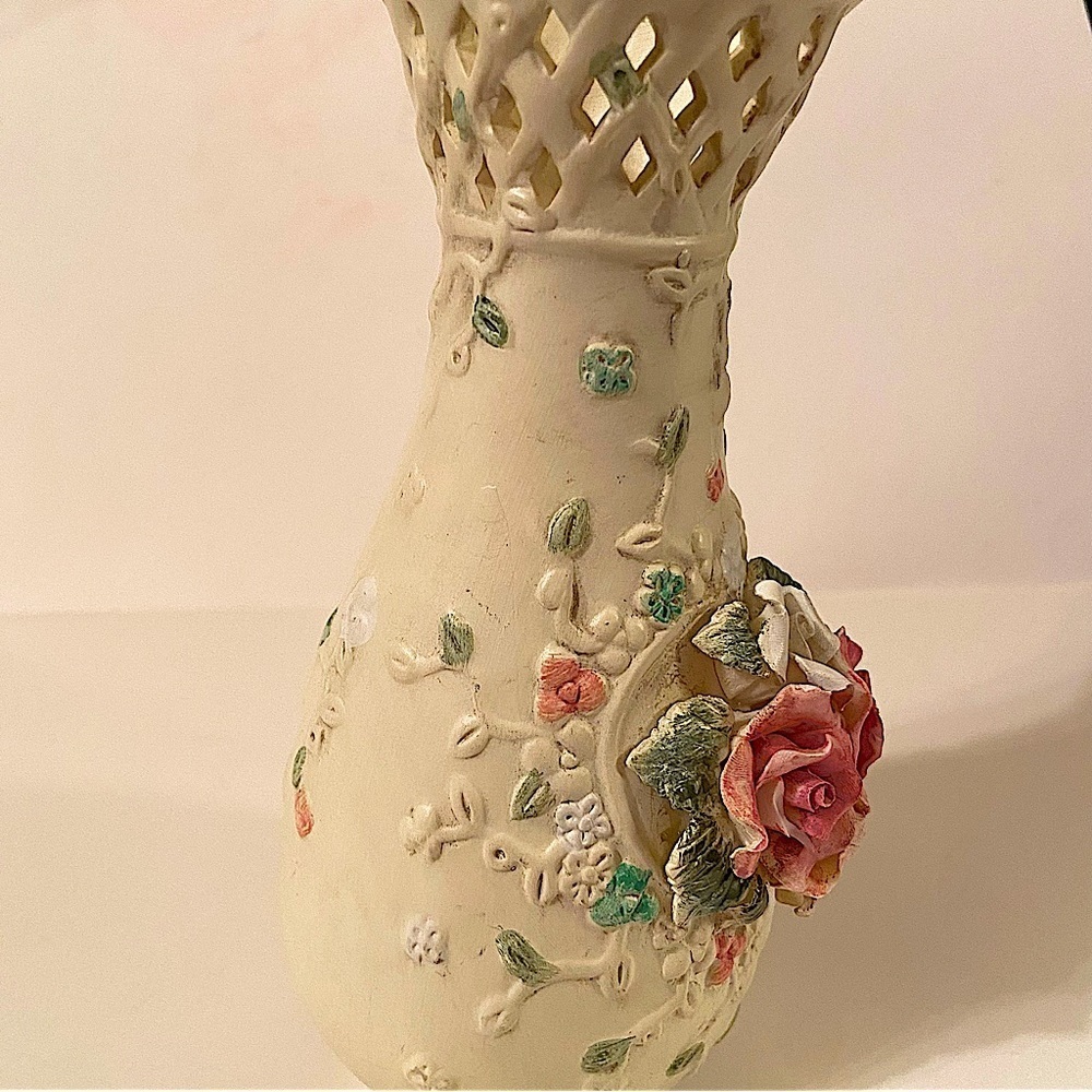 Italian Barbotine Majolica Vintage Vase Floral Large Pink Roses 7.5” inches. - Picture 4 of 9